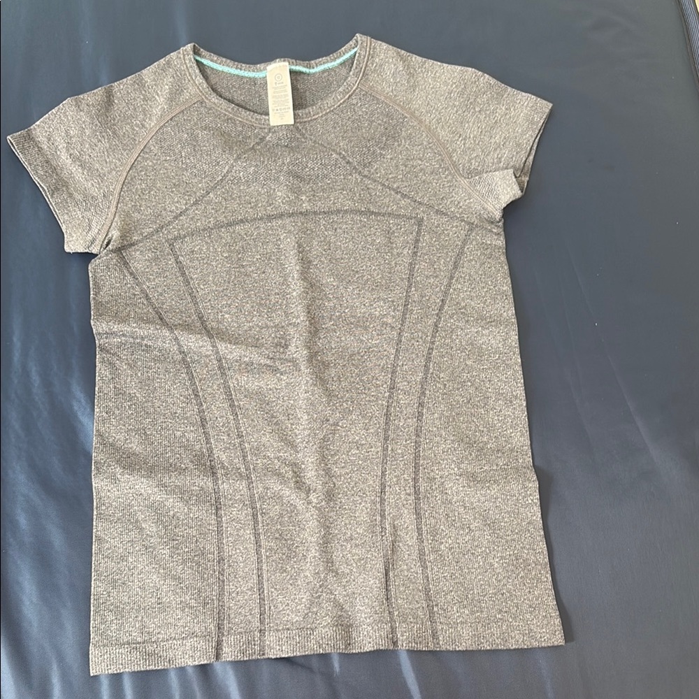 Gray kids ivivva Athletic Top- 12